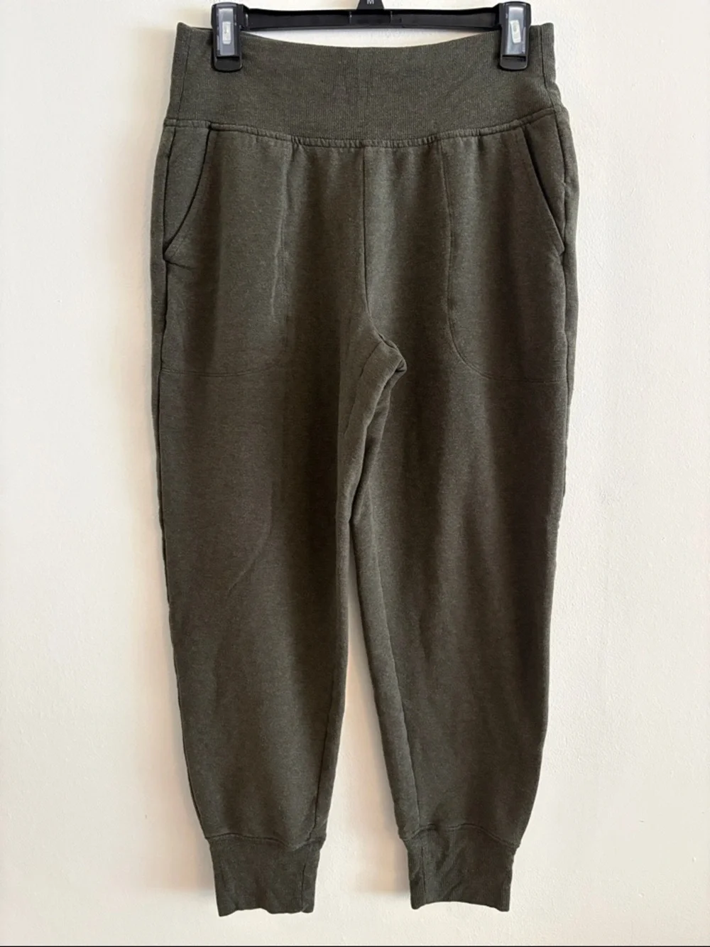 Athleta Coaster Luxe High Rise Jogger Pants Women’s Size Medium Dark Green